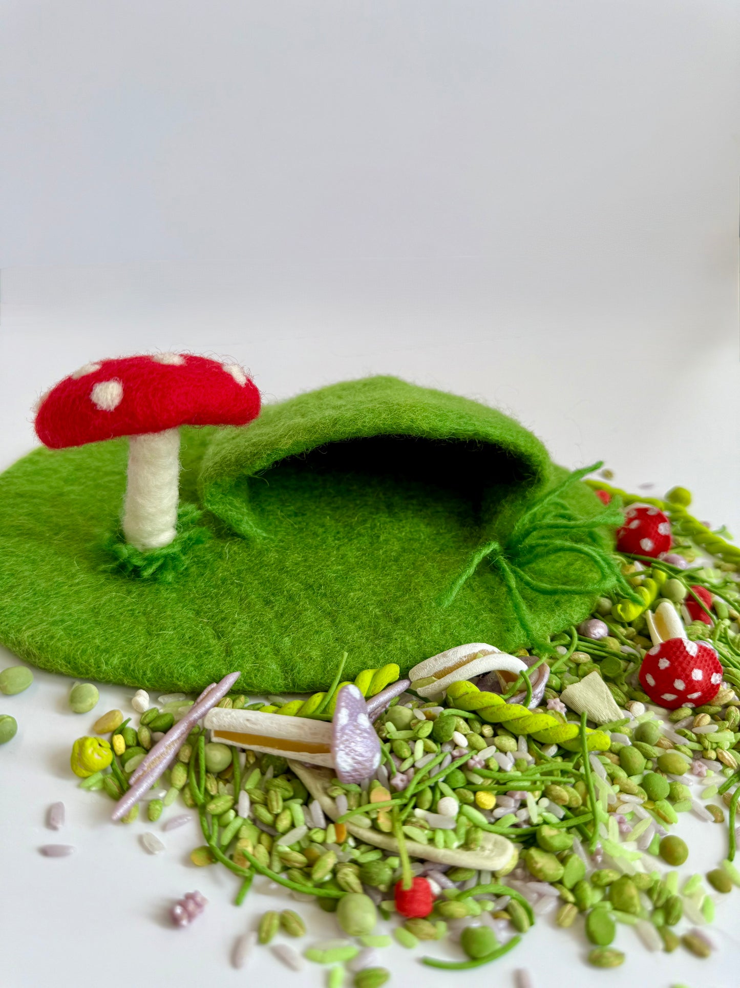 Toadstool cave mini mat
