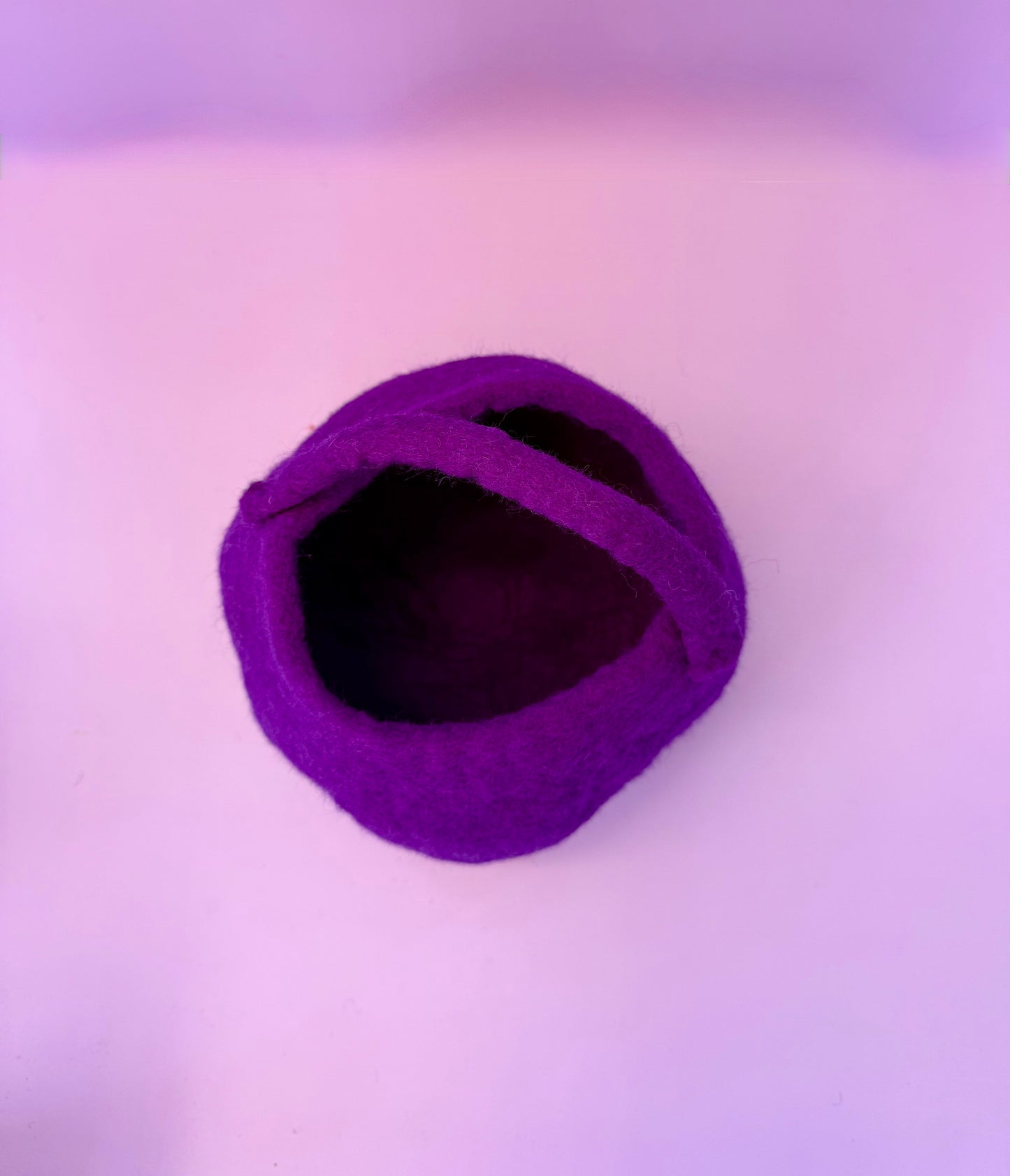 Felt cauldron