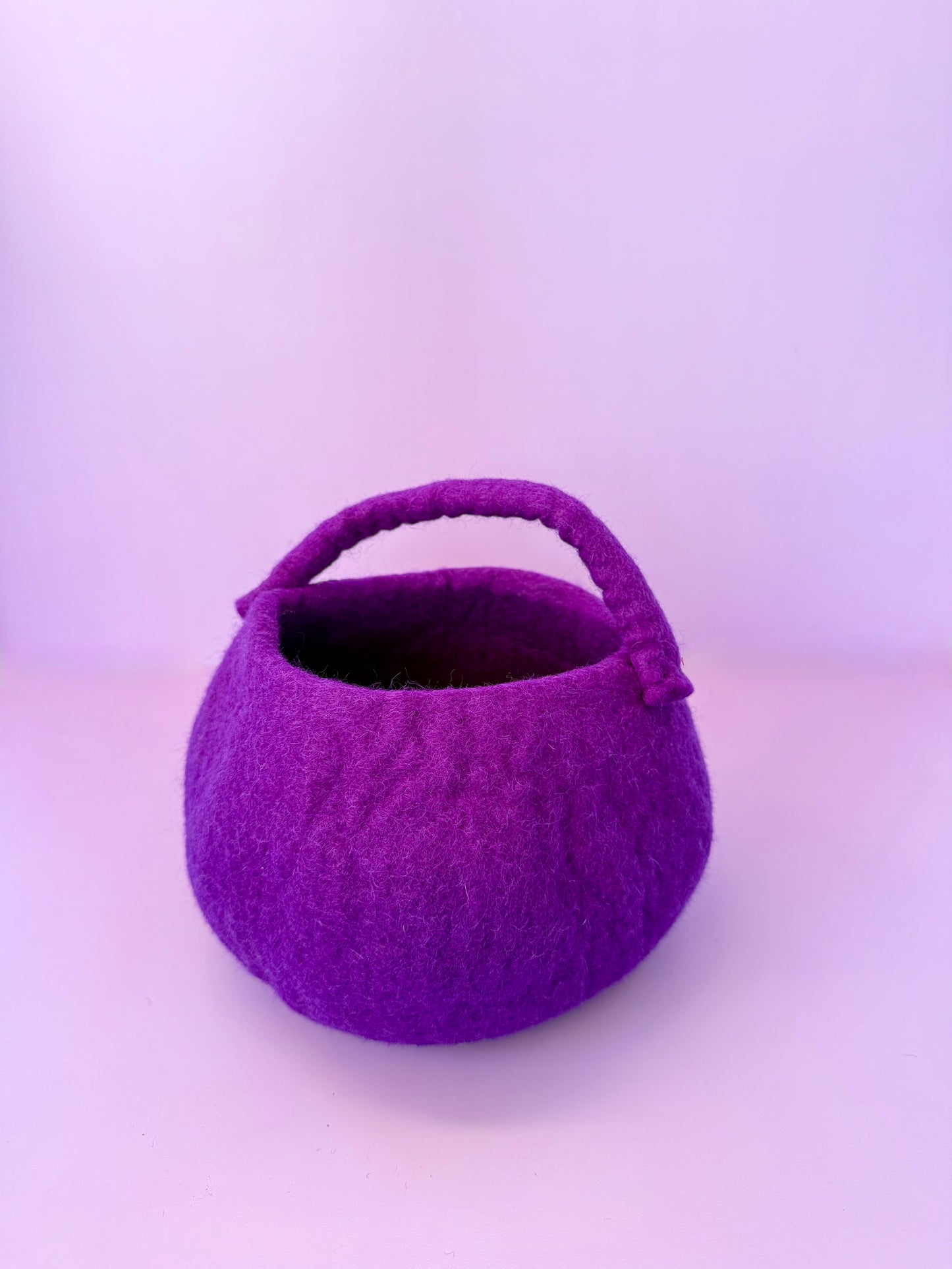 Felt cauldron