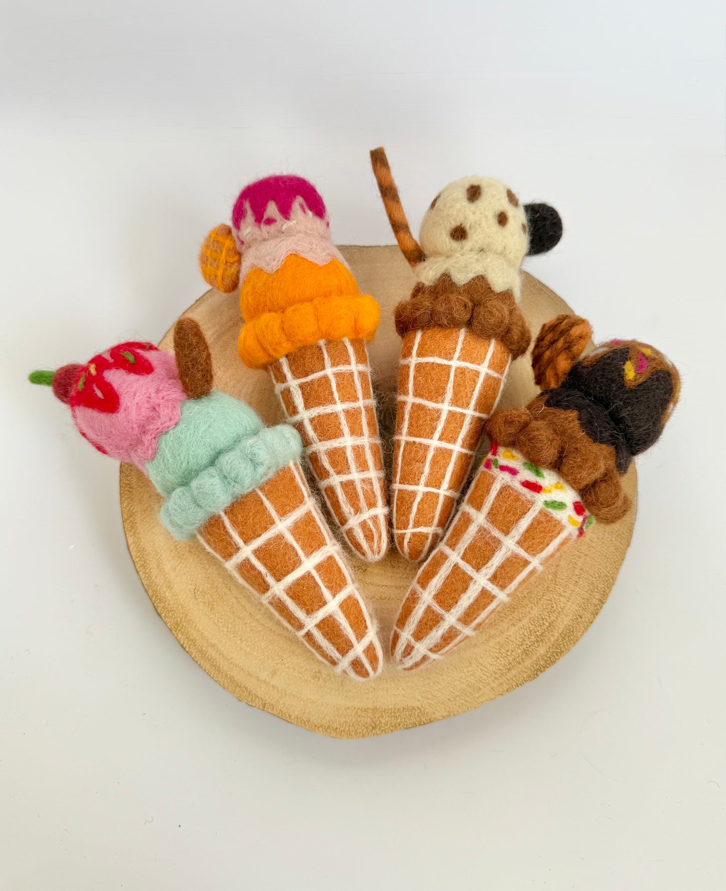 Felt double scoop ice cream