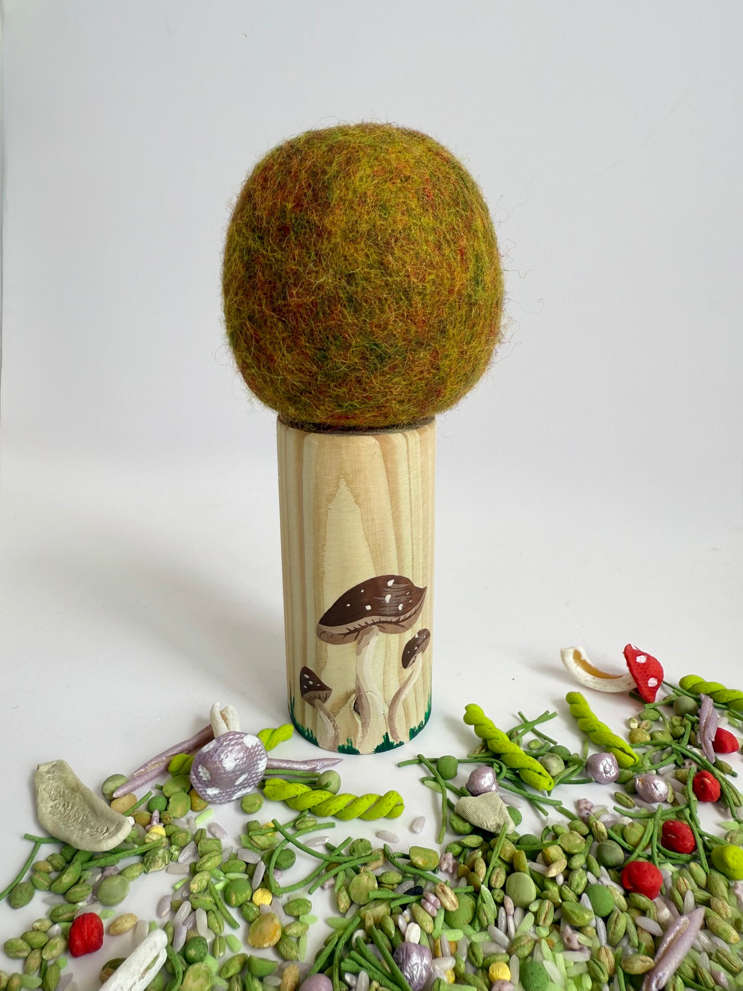 Toadstool detailed felt tree