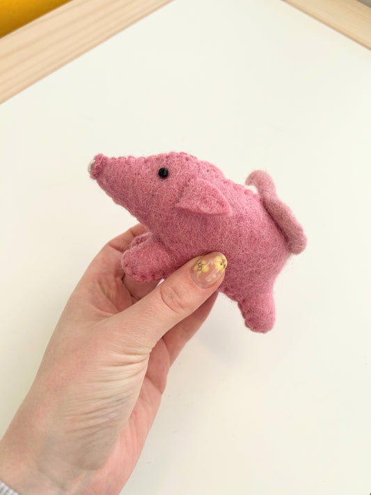 Felt pig