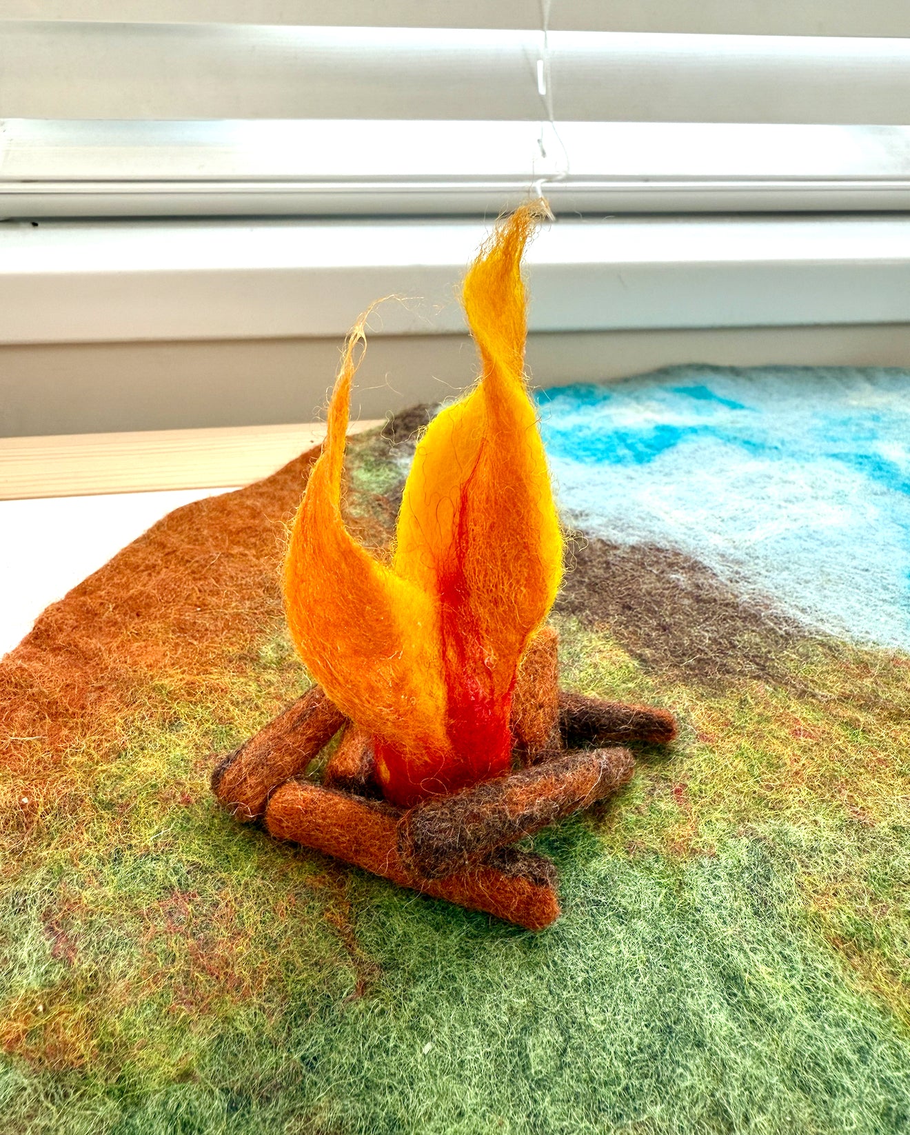 Buildable mini campfire