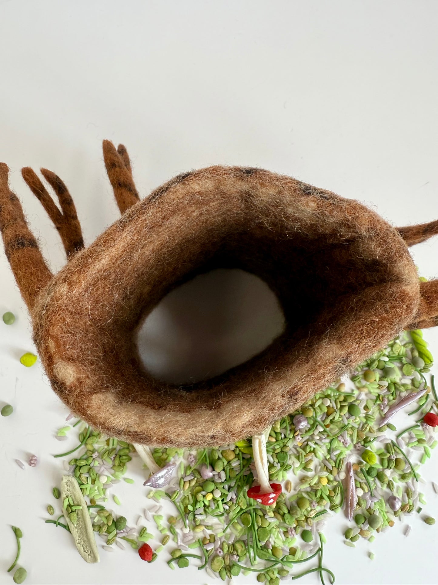 Large Hollow felt tree