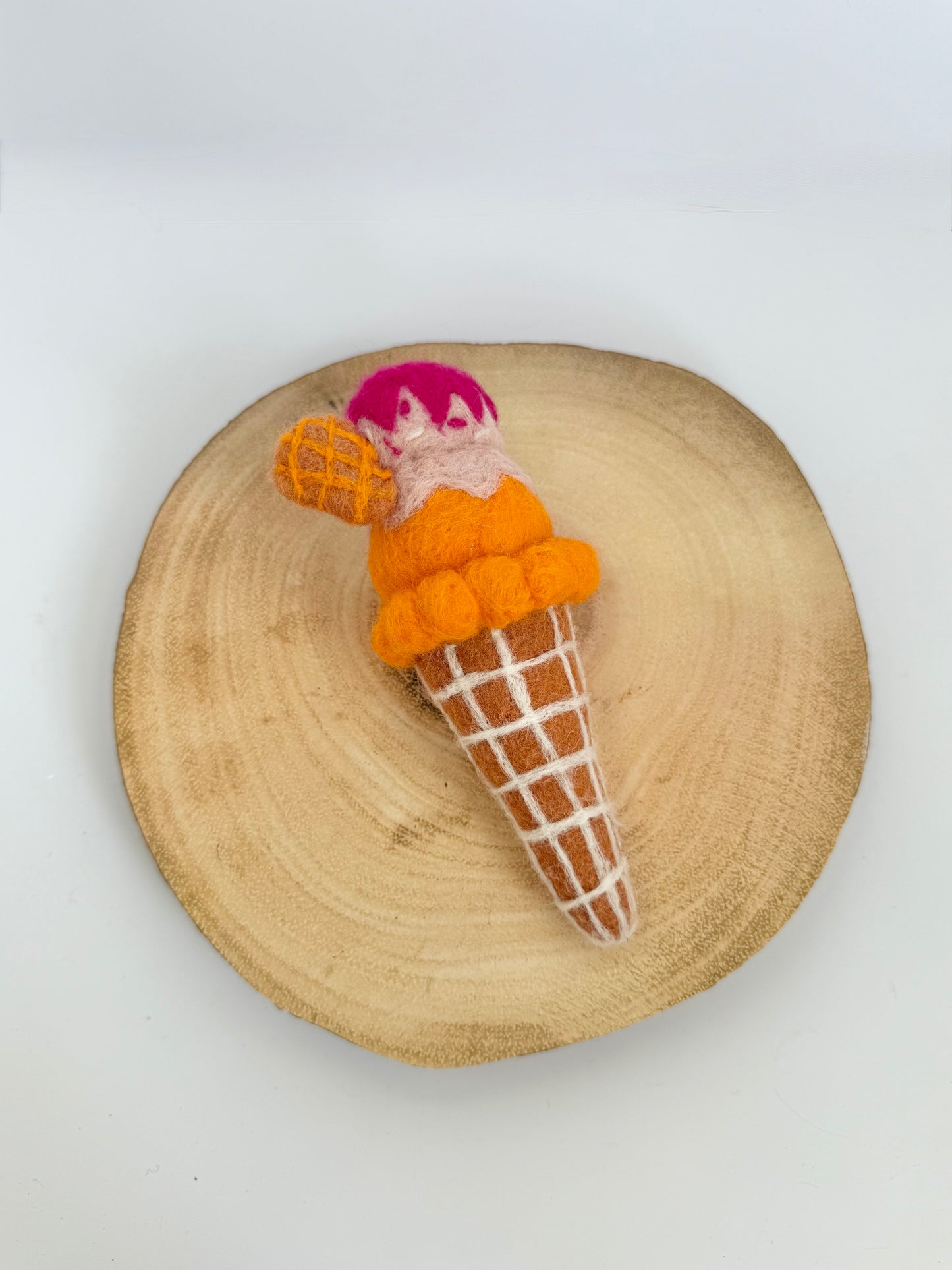 Felt double scoop ice cream