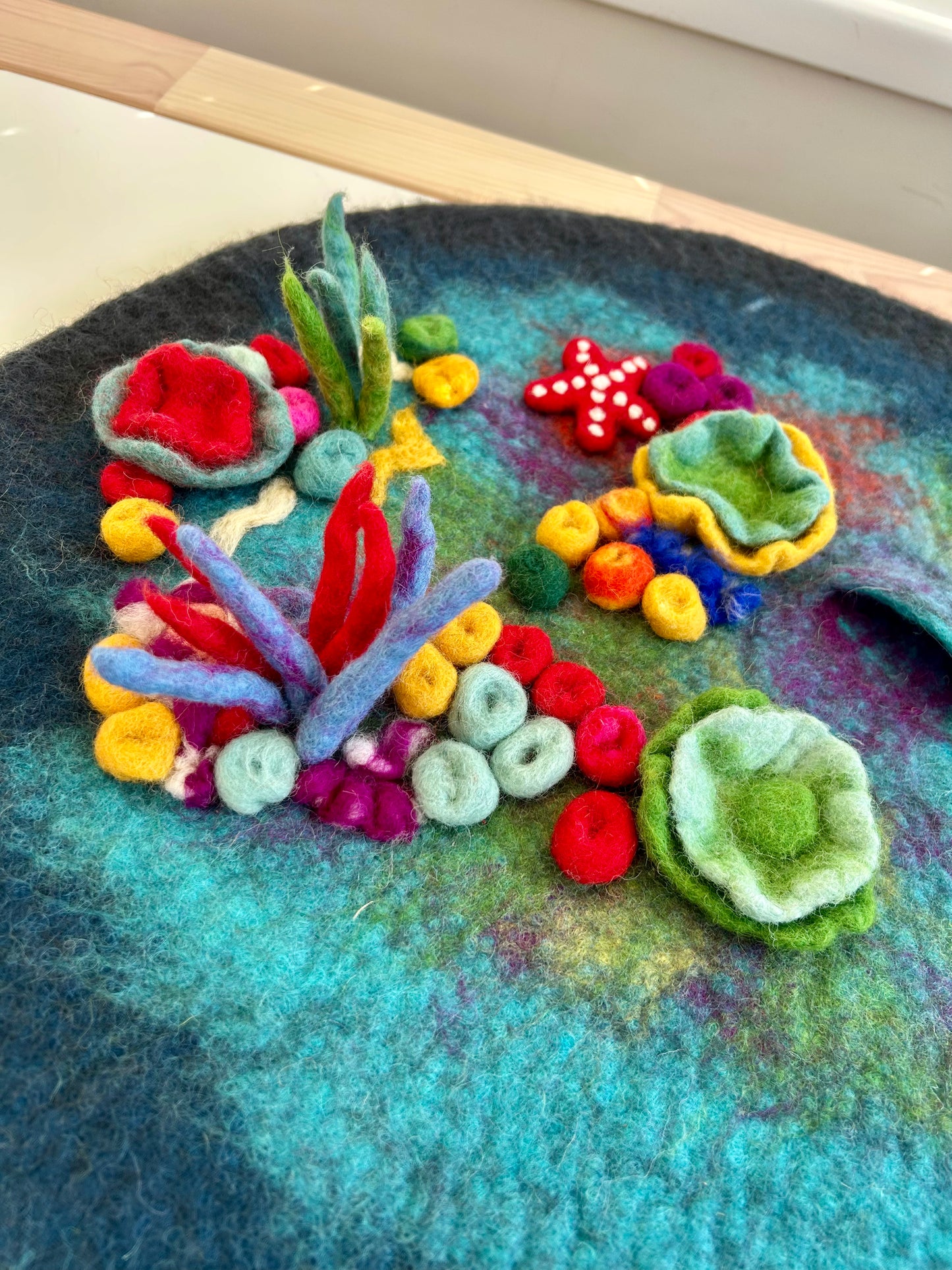 Ocean coral mat