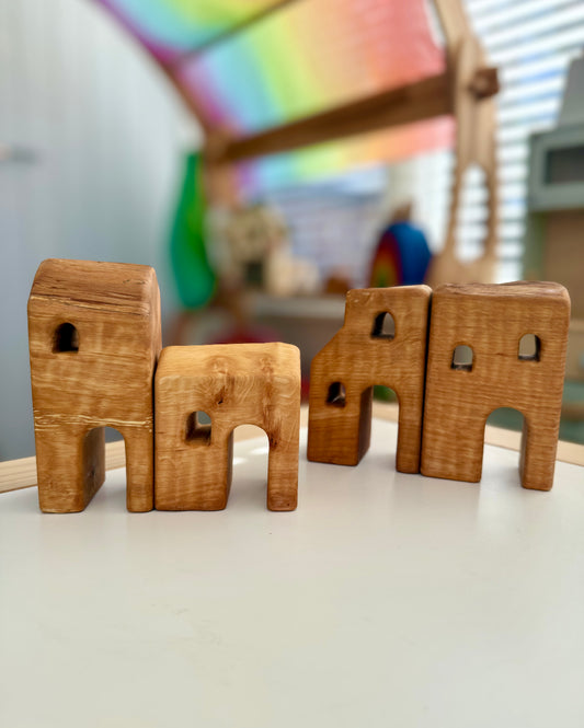Bikeho wooden village houses 4pc set
