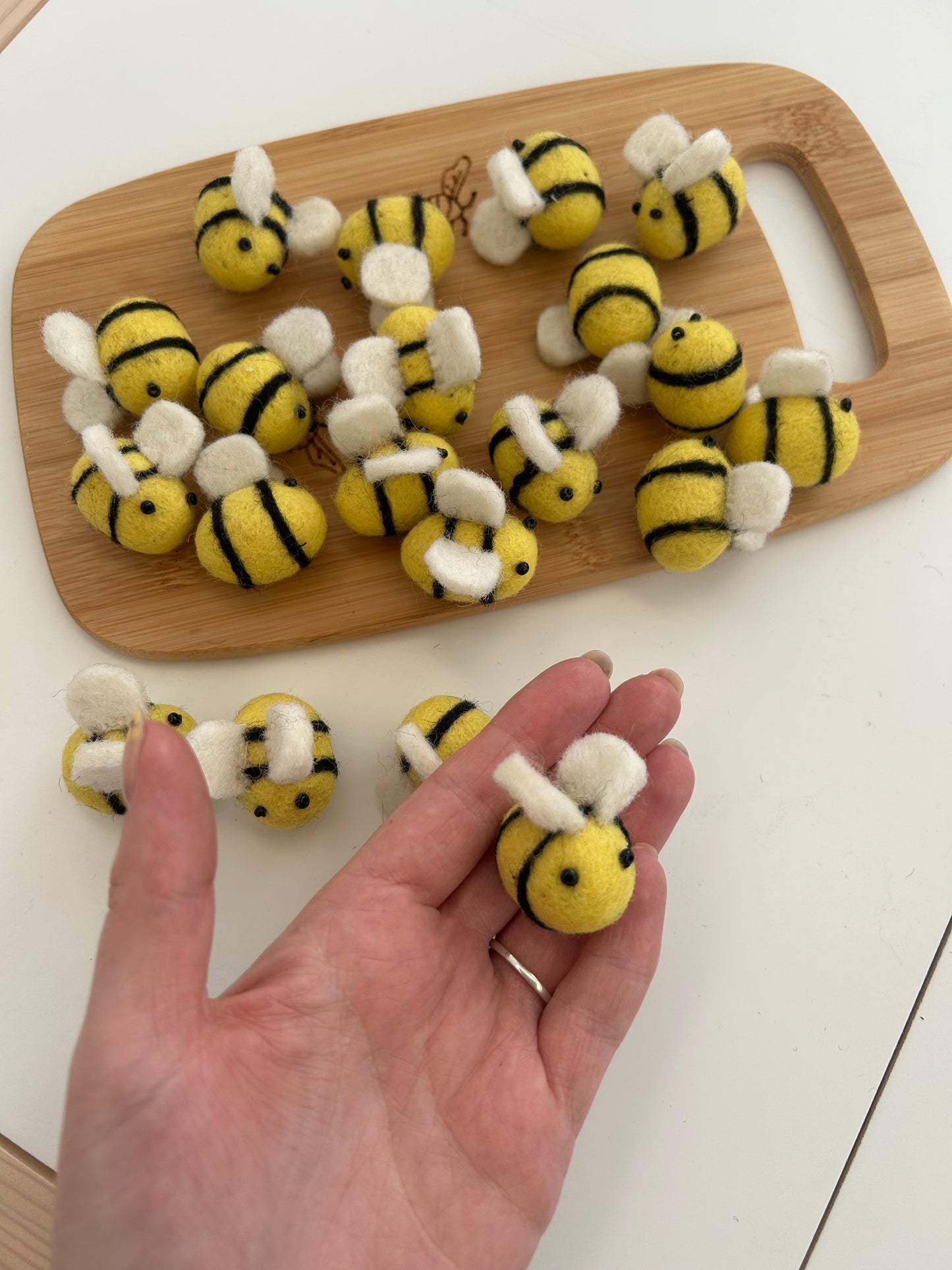 Felt bee