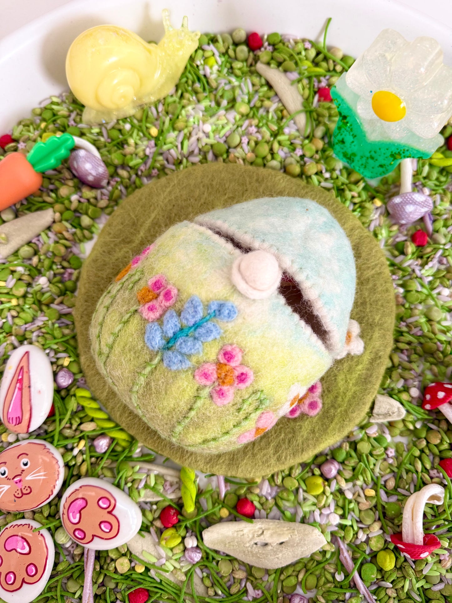 Felt Easter egg pouch
