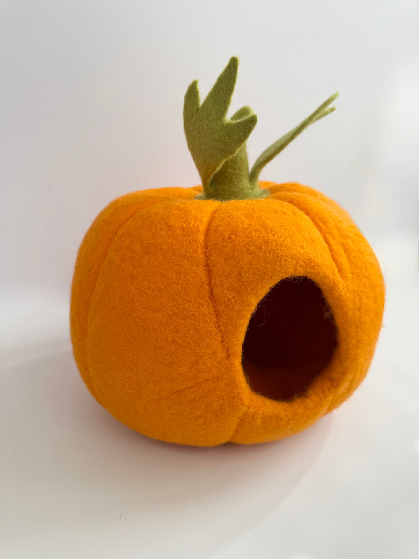 Felt pumpkin house