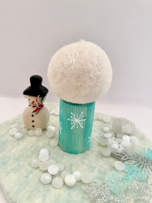 Snowflake felt tree