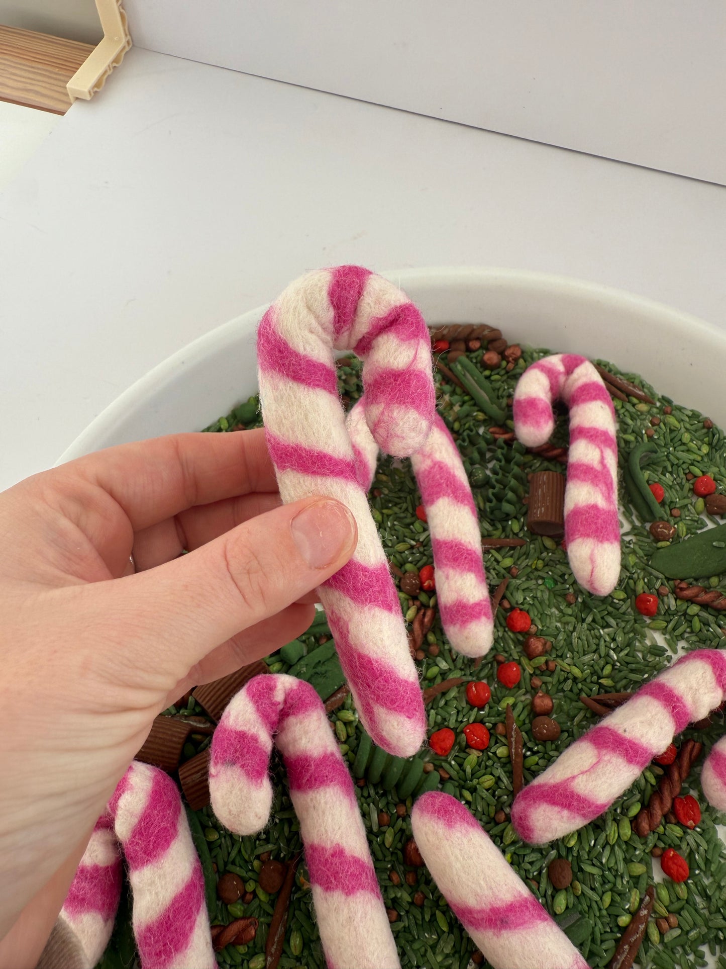 Felt candy cane - pink