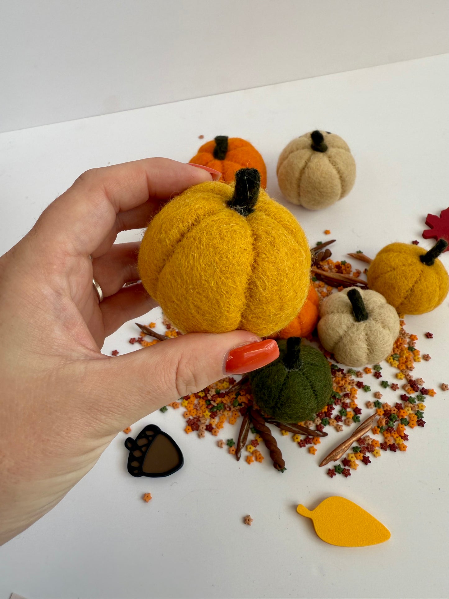 Felt pumpkins