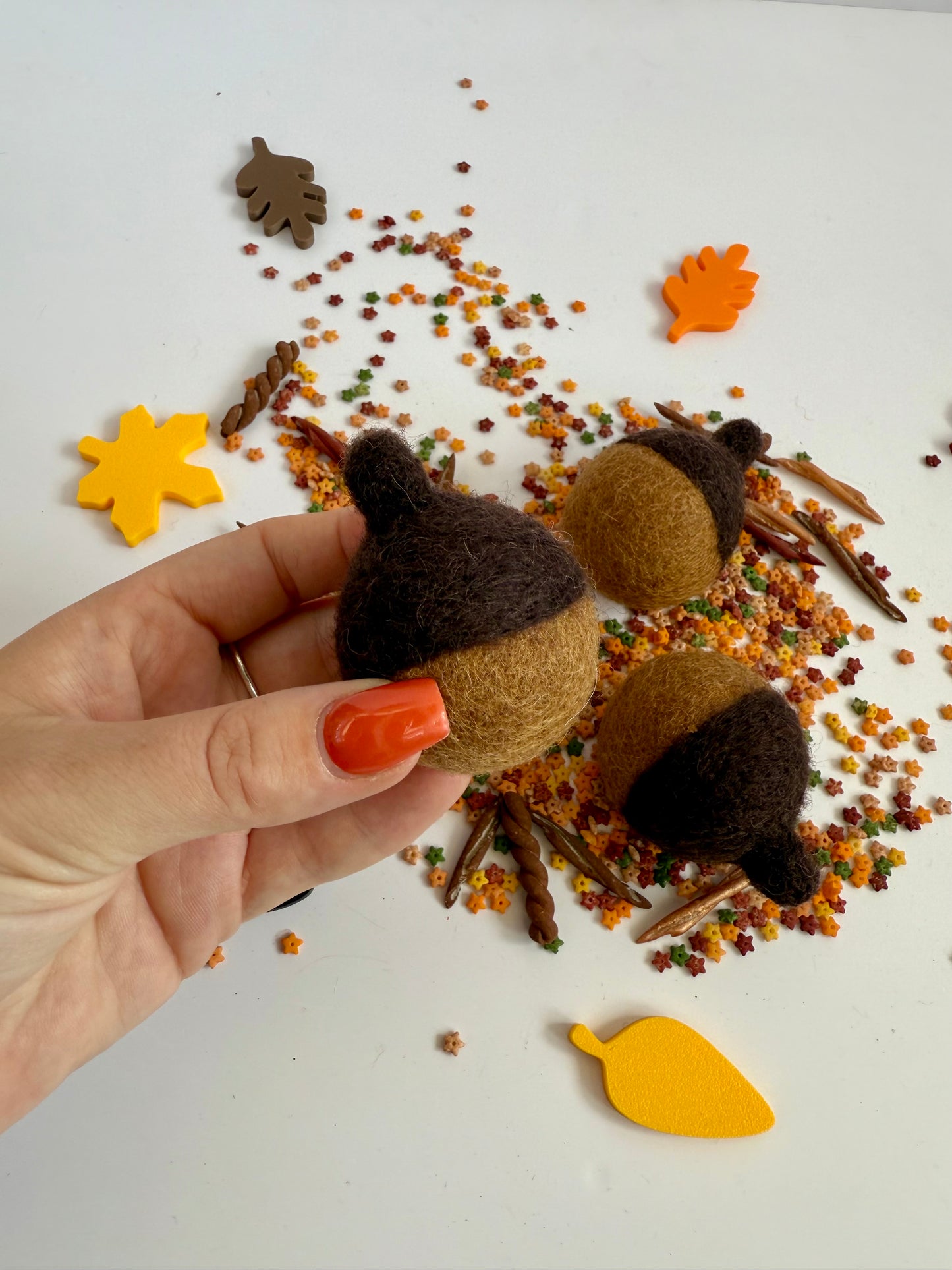 Felt acorns