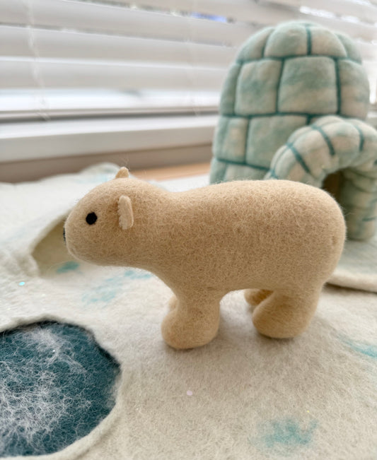 Felt large polar bear
