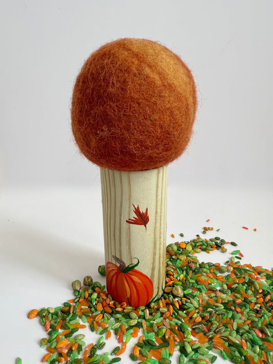 Pumpkin detailed felt tree