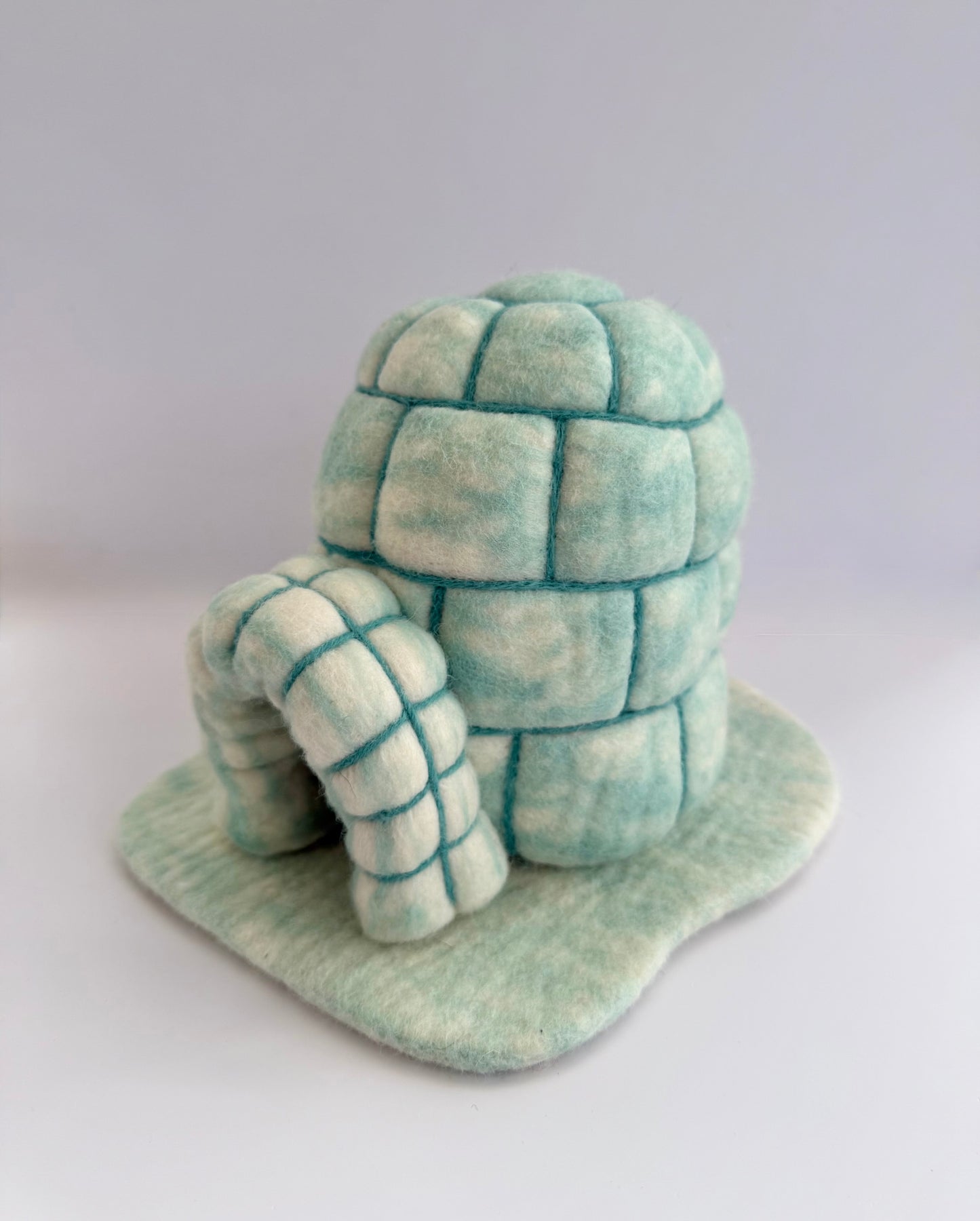 Felt igloo