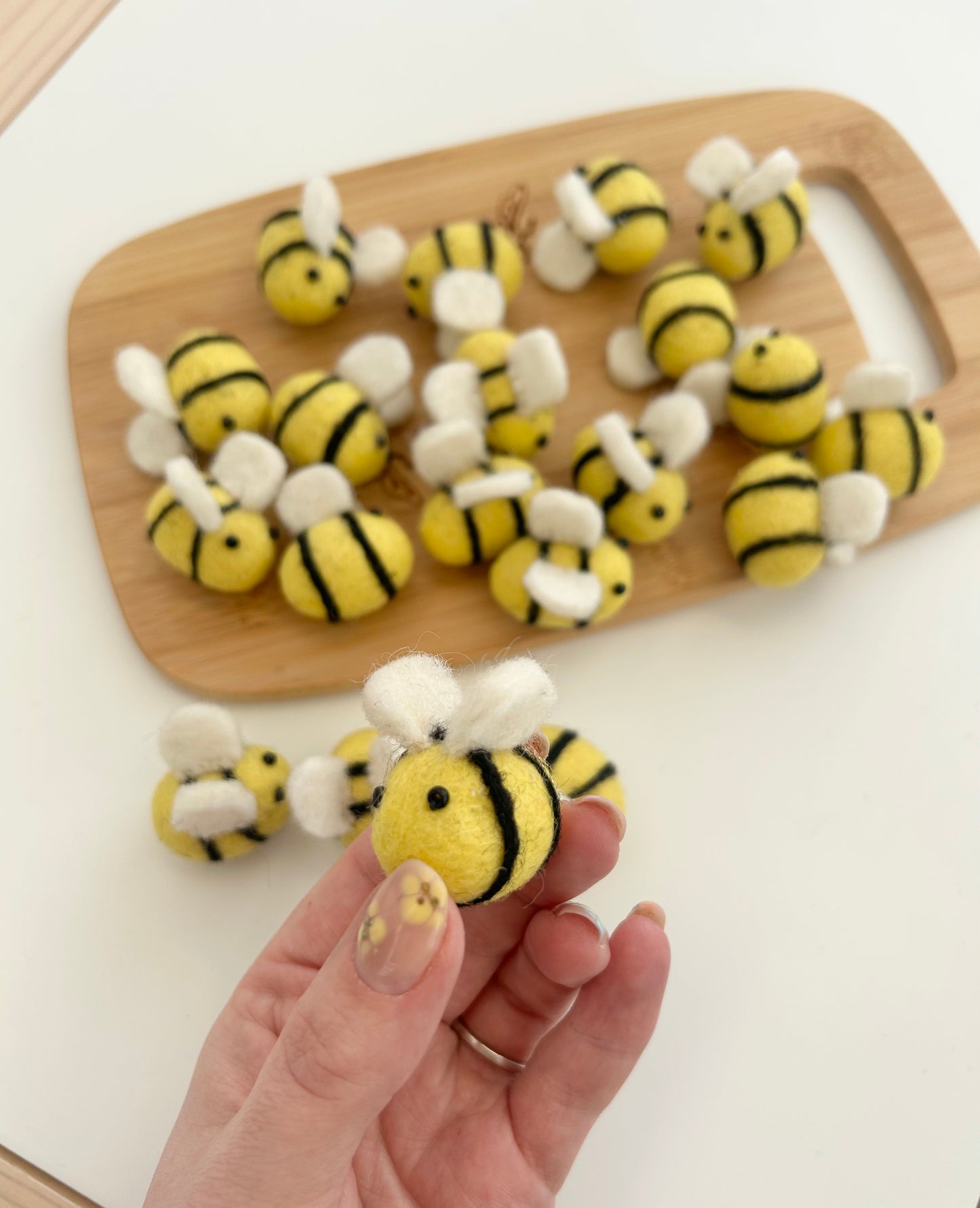 Felt bee