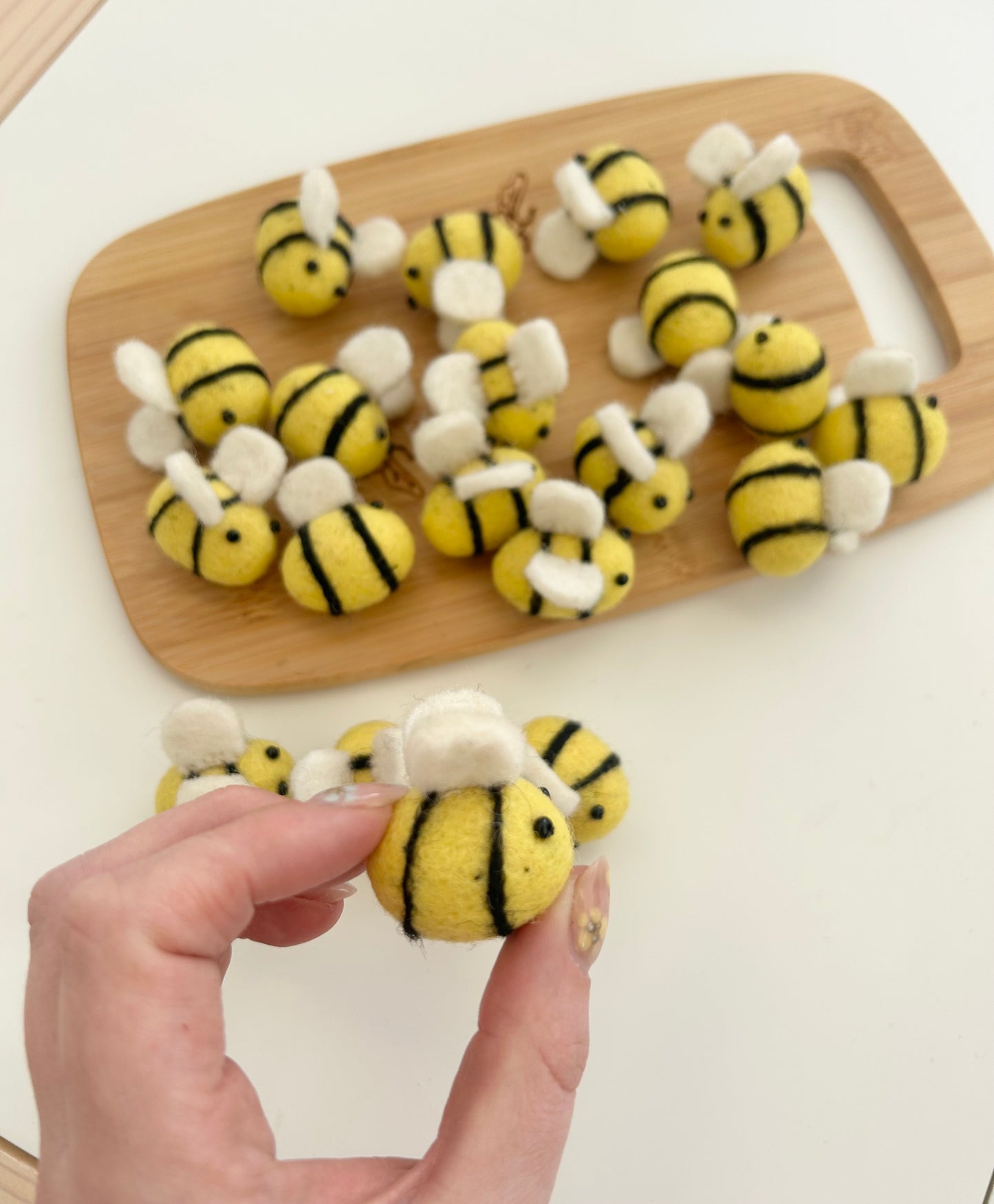 Felt bee