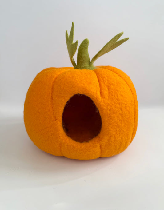 Felt pumpkin house