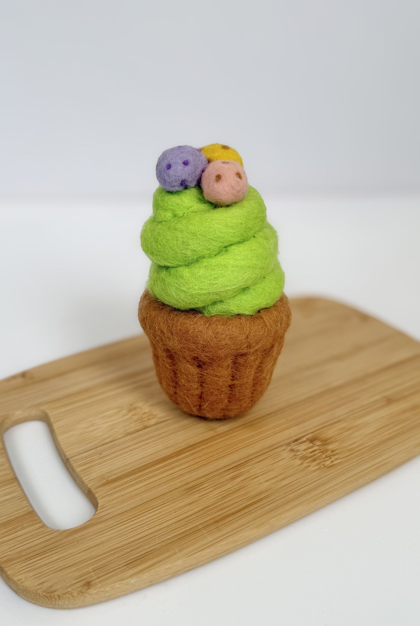 Felt mini egg Easter cupcake play food
