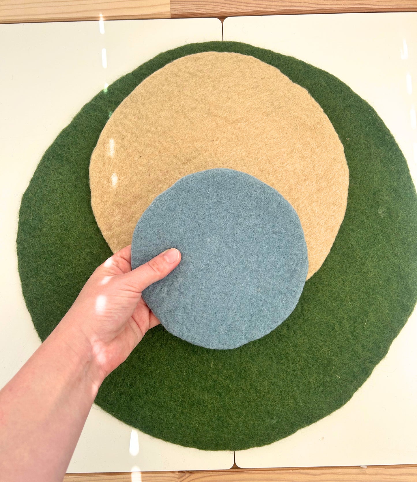 Open ended felt mats Grass/sand/water