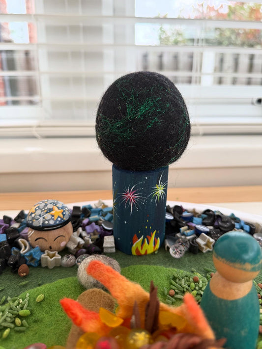 Bonfire night felt tree