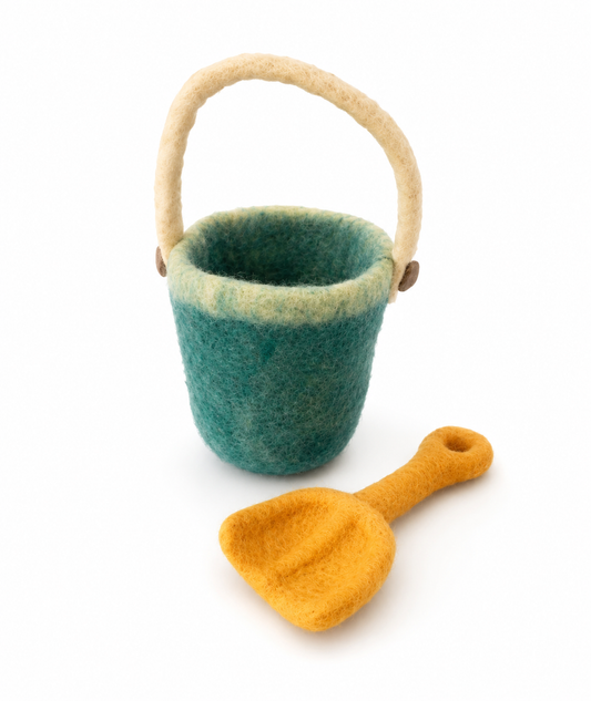 Felt bucket and spade